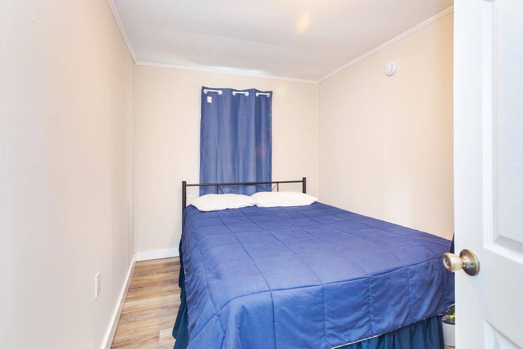 Image 18 of property listing at 4 H Street, Hampton, NH 03842