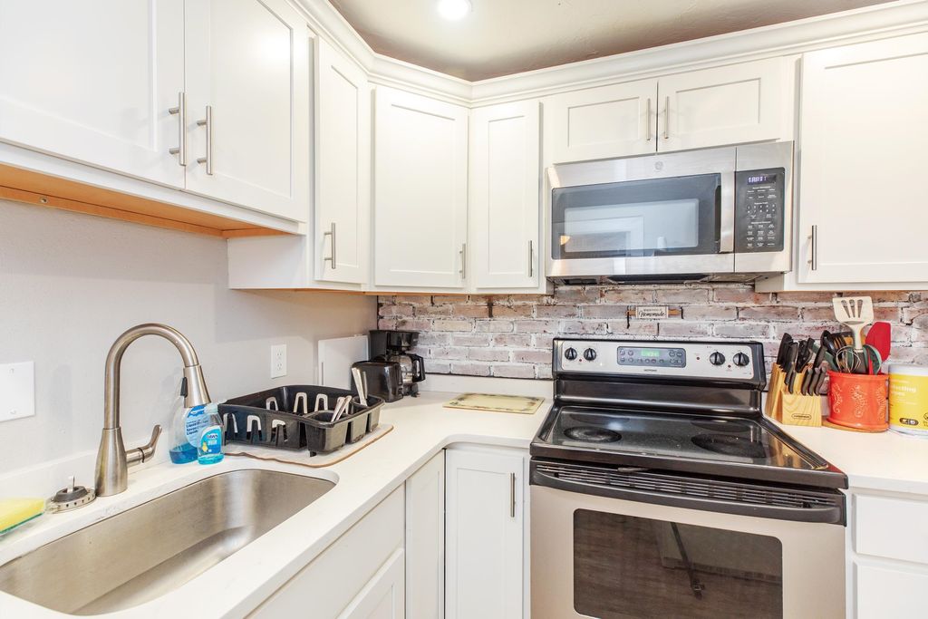 Image 28 of property listing at 4 H Street, Hampton, NH 03842