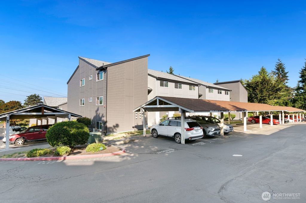 2020 Grant Avenue S #D204, Renton, WA 98055