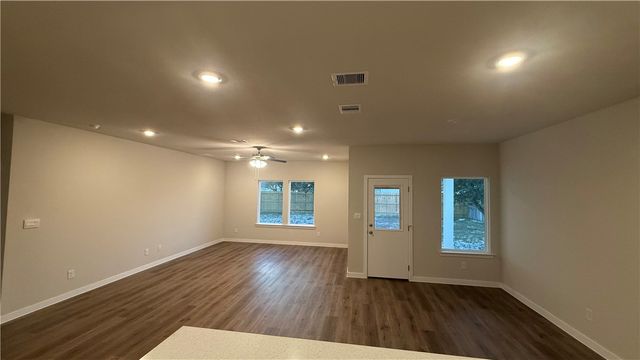 158 Kokomo Dr, Rockport, TX 78382