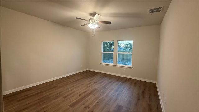 158 Kokomo Dr, Rockport, TX 78382