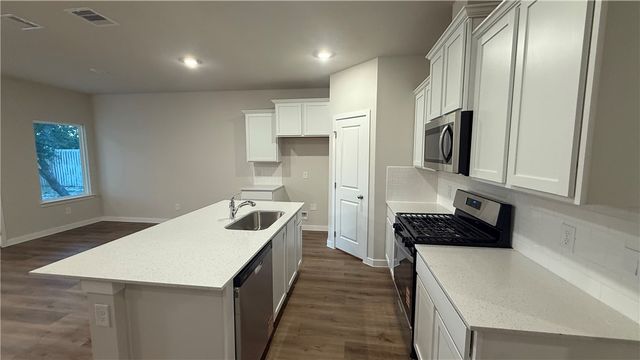 158 Kokomo Dr, Rockport, TX 78382