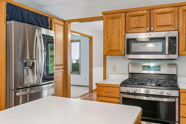 5027 Forest Glen Court, Savage, MN 55378