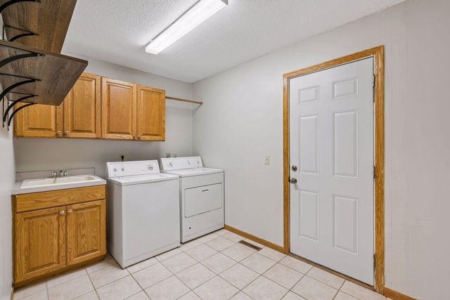 5027 Forest Glen Court, Savage, MN 55378
