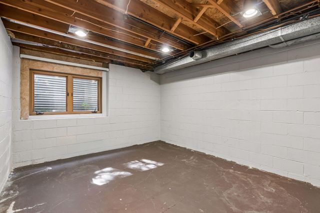 5027 Forest Glen Court, Savage, MN 55378
