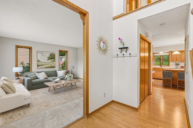 5027 Forest Glen Court, Savage, MN 55378