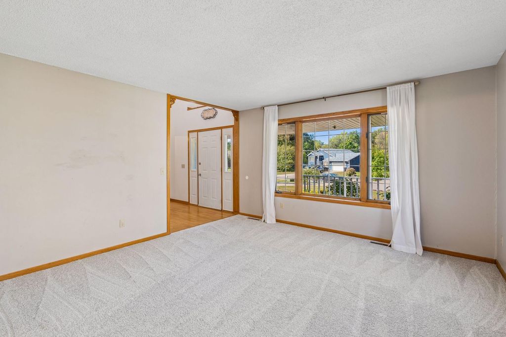 5027 Forest Glen Court, Savage, MN 55378 — photo 5