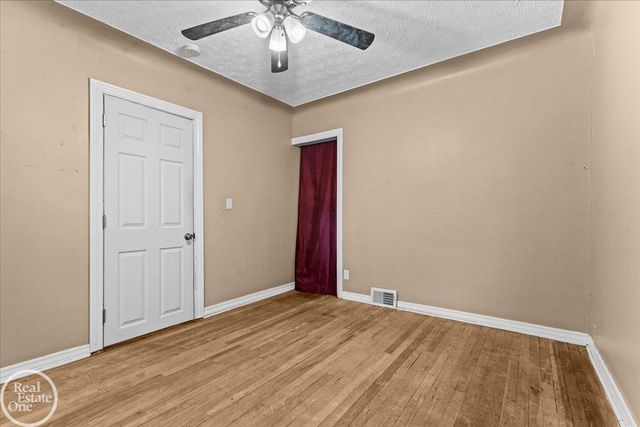 3547 Alvina Avenue, Warren, MI 48091