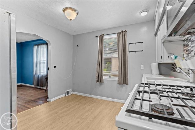 3547 Alvina Avenue, Warren, MI 48091