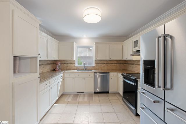 1031 Summit Drive, Greenville, SC 29609