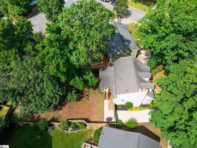 1031 Summit Drive, Greenville, SC 29609