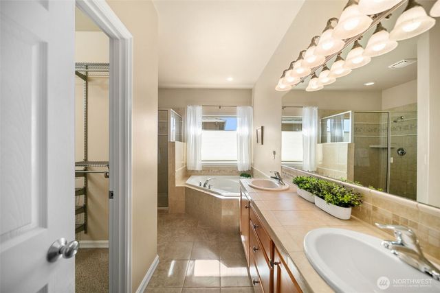 1992 Stoneridge Drive, East Wenatchee, WA 98802