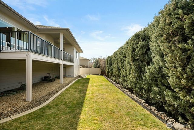 1992 Stoneridge Drive, East Wenatchee, WA 98802