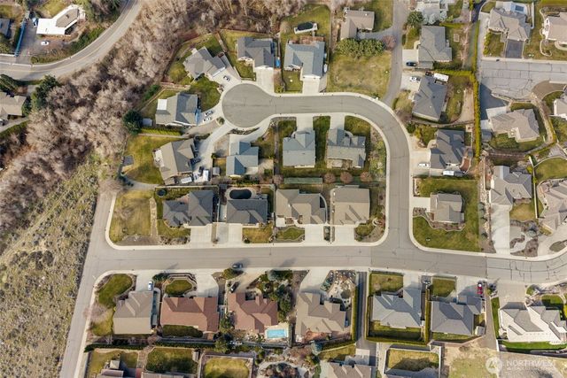 1992 Stoneridge Drive, East Wenatchee, WA 98802