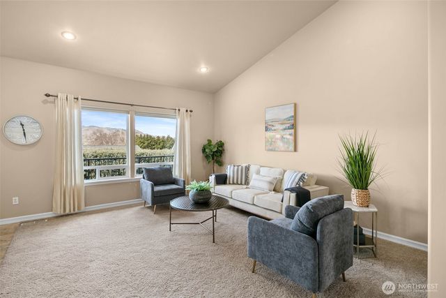 1992 Stoneridge Drive, East Wenatchee, WA 98802