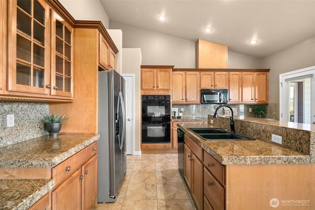 1992 Stoneridge Drive, East Wenatchee, WA 98802