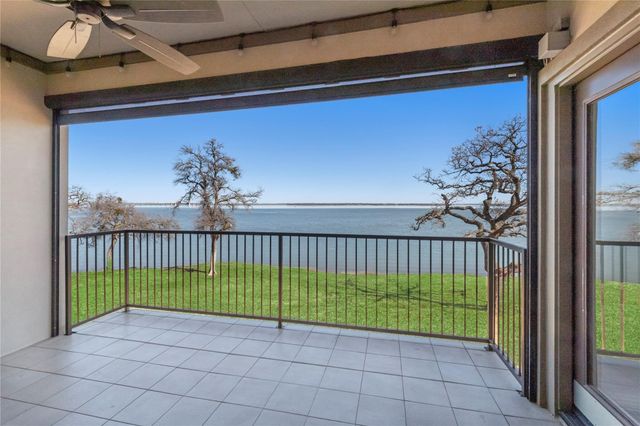 500 Waters Edge Drive 313, Lake Dallas, TX 75065
