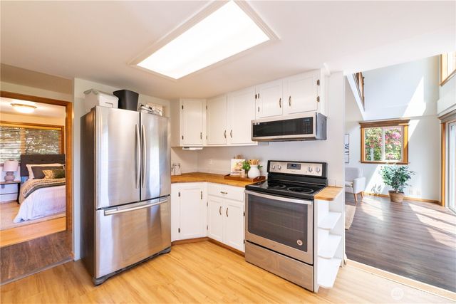1109 S Davies Road, Lake Stevens, WA 98258