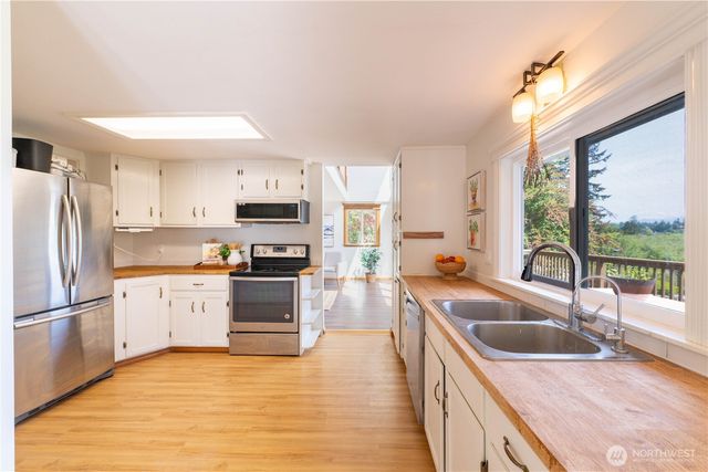 1109 S Davies Road, Lake Stevens, WA 98258