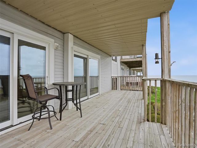 37530 Jefferson Avenue, Harrison Twp, MI 48045