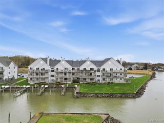 37530 Jefferson Avenue, Harrison Twp, MI 48045