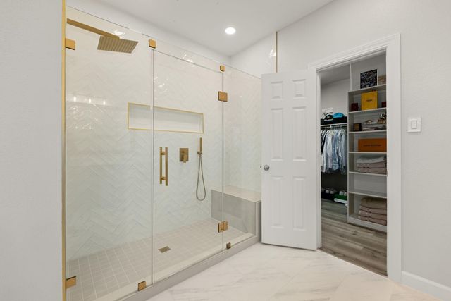 2833 Shadow Woods Court, Houston, TX 77043