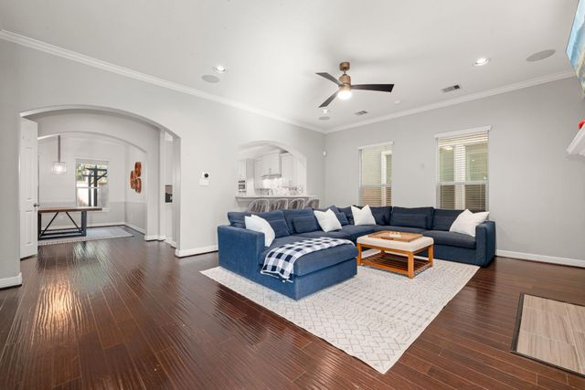 2833 Shadow Woods Court, Houston, TX 77043