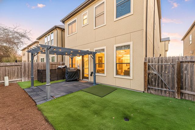 2833 Shadow Woods Court, Houston, TX 77043