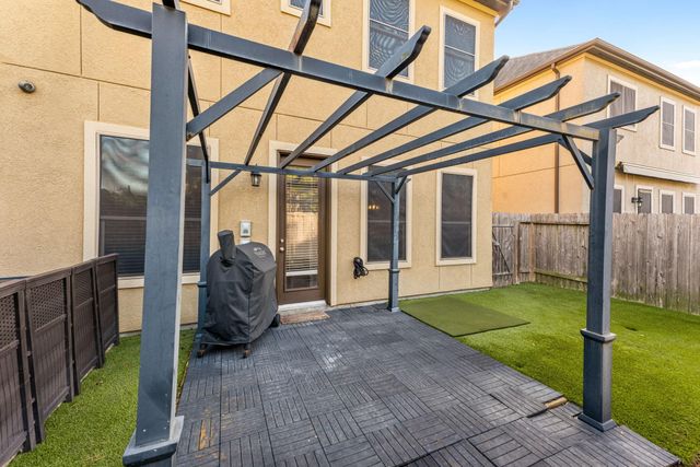 2833 Shadow Woods Court, Houston, TX 77043