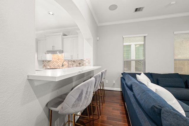 2833 Shadow Woods Court, Houston, TX 77043