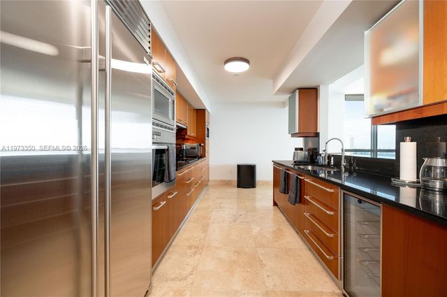 1331 Brickell Bay Dr 1801, Miami, FL 33131