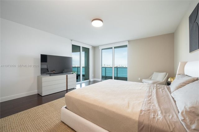 1331 Brickell Bay Dr 1801, Miami, FL 33131