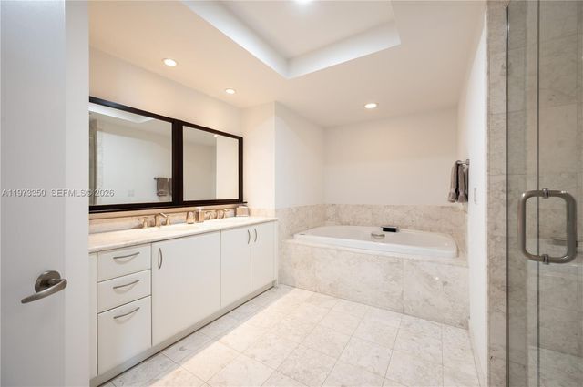 1331 Brickell Bay Dr 1801, Miami, FL 33131