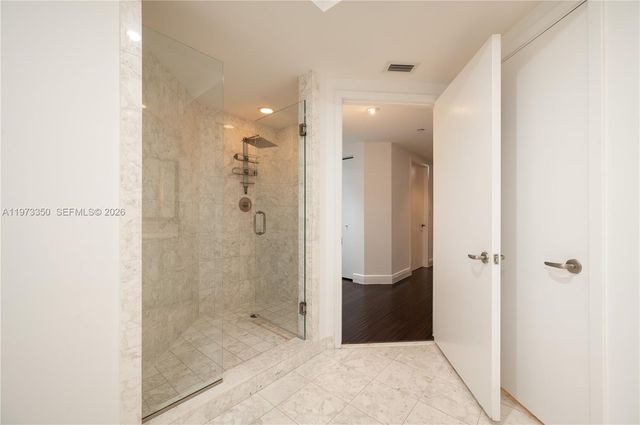 1331 Brickell Bay Dr 1801, Miami, FL 33131