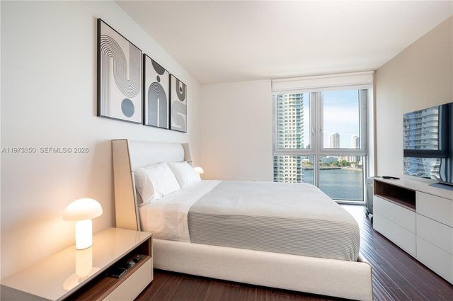 1331 Brickell Bay Dr 1801, Miami, FL 33131