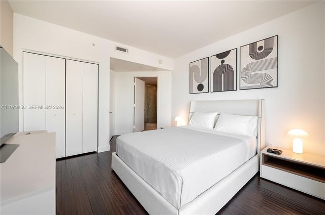 1331 Brickell Bay Dr 1801, Miami, FL 33131