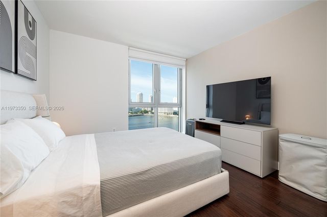 1331 Brickell Bay Dr 1801, Miami, FL 33131