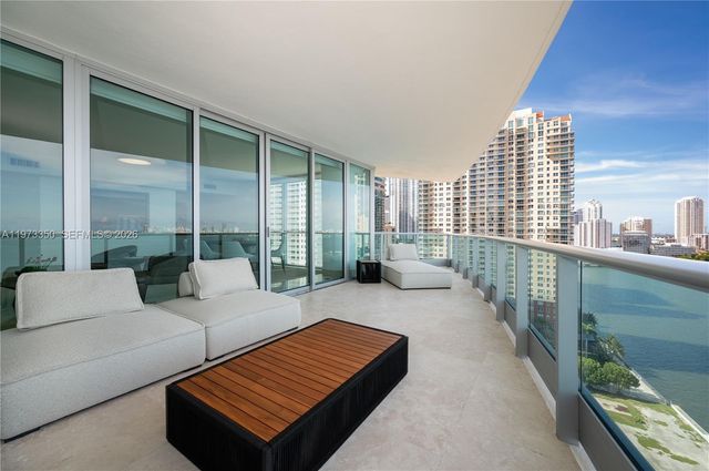 1331 Brickell Bay Dr 1801, Miami, FL 33131