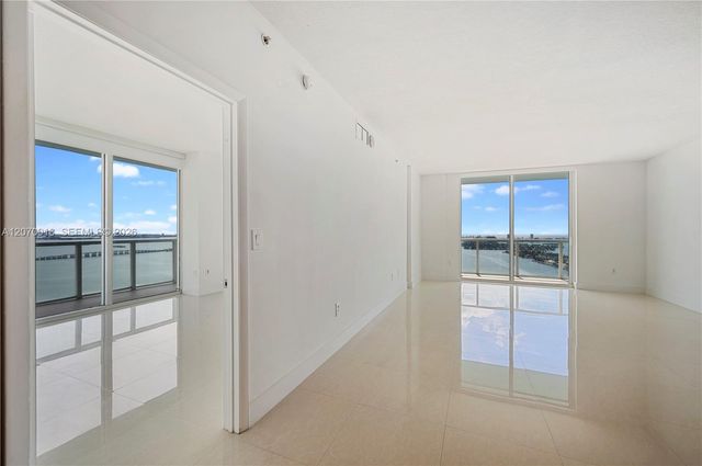 1900 N Bayshore Drive 4302, Miami, FL 33132
