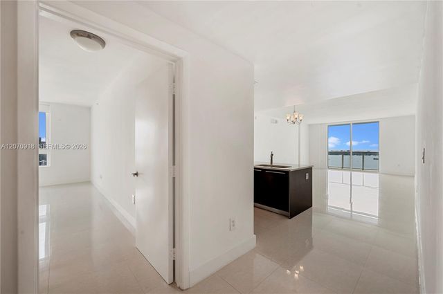 1900 N Bayshore Drive 4302, Miami, FL 33132