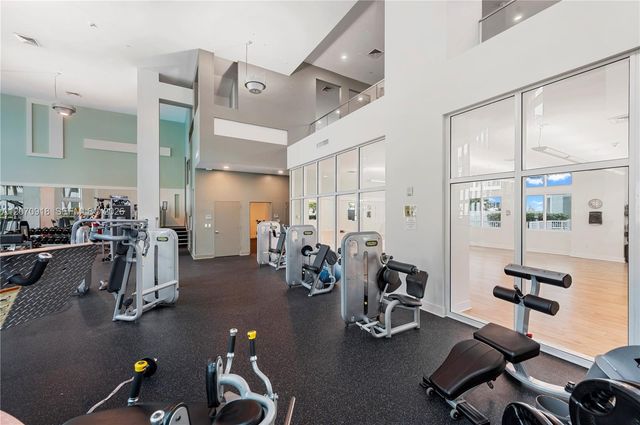 1900 N Bayshore Drive 4302, Miami, FL 33132