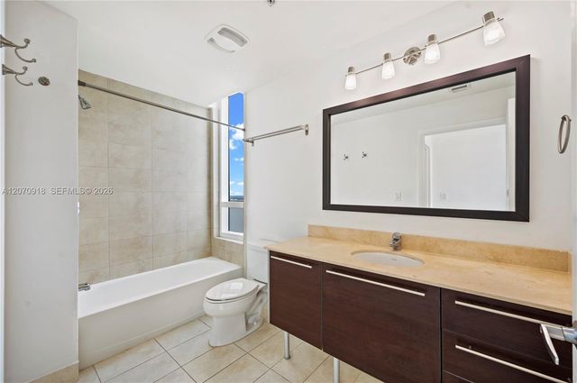 1900 N Bayshore Drive 4302, Miami, FL 33132