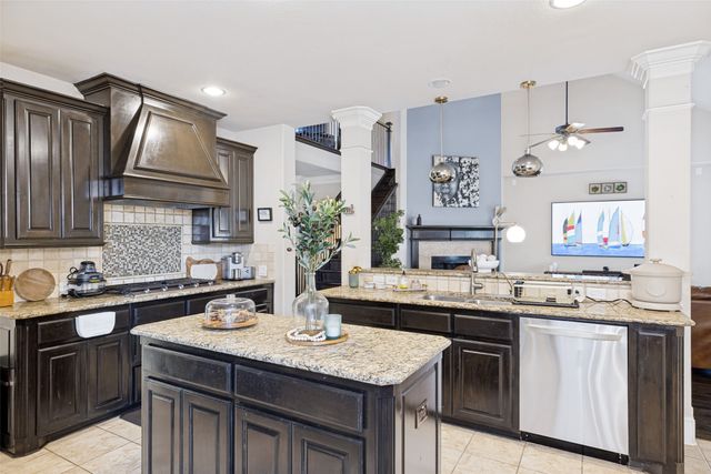 720 Four Stones Boulevard, Lewisville, TX 75056