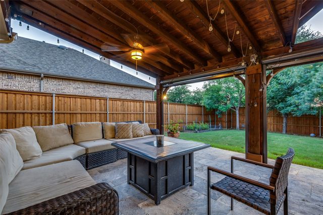 720 Four Stones Boulevard, Lewisville, TX 75056