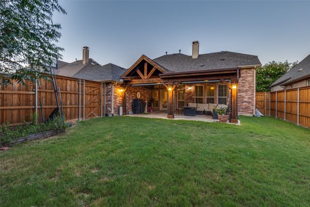 720 Four Stones Boulevard, Lewisville, TX 75056