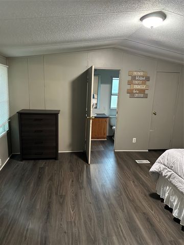 1250 N Belknap Street, Stephenville, TX 76401