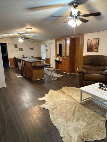 1250 N Belknap Street, Stephenville, TX 76401