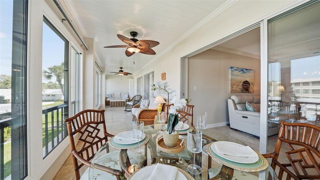 199 WHISPERING SANDS DRIVE 204, Sarasota, FL 34242