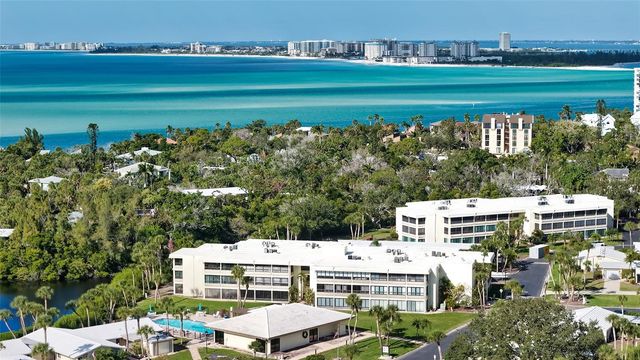 199 WHISPERING SANDS DRIVE 204, Sarasota, FL 34242
