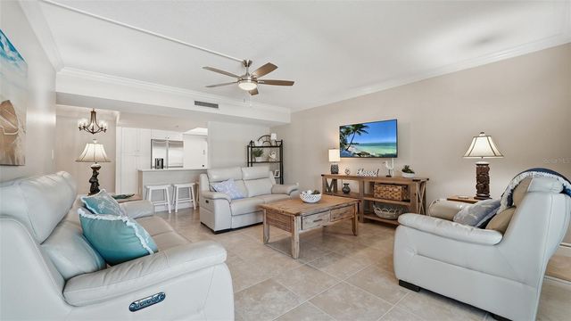 199 WHISPERING SANDS DRIVE 204, Sarasota, FL 34242